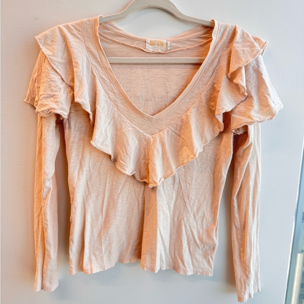 Nation LTD Kelsey Ruffled Romance V-Neck Tee Blouse - Cream/Antique Pink Size M - Picture 3 of 13